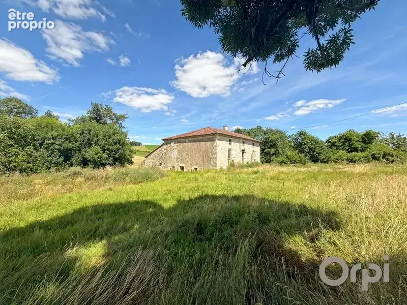 En campagne maison ancienne a renover entierement sur plus de 5000 m² de terrain - photo 3