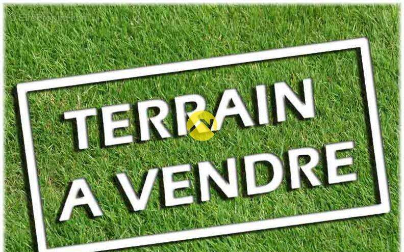 Terrain constructible 1487 m² - photo 2