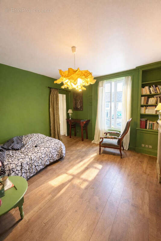 Appartement à LAMORLAYE