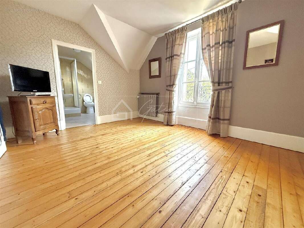 Maison à MILLY-LA-FORET