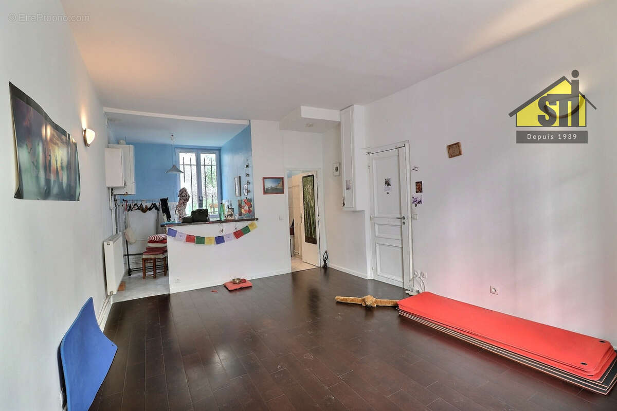 Appartement à PARIS-14E