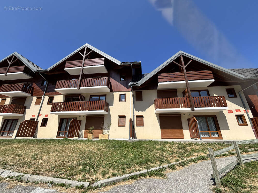 Appartement à SAINT-FRANCOIS-LONGCHAMP
