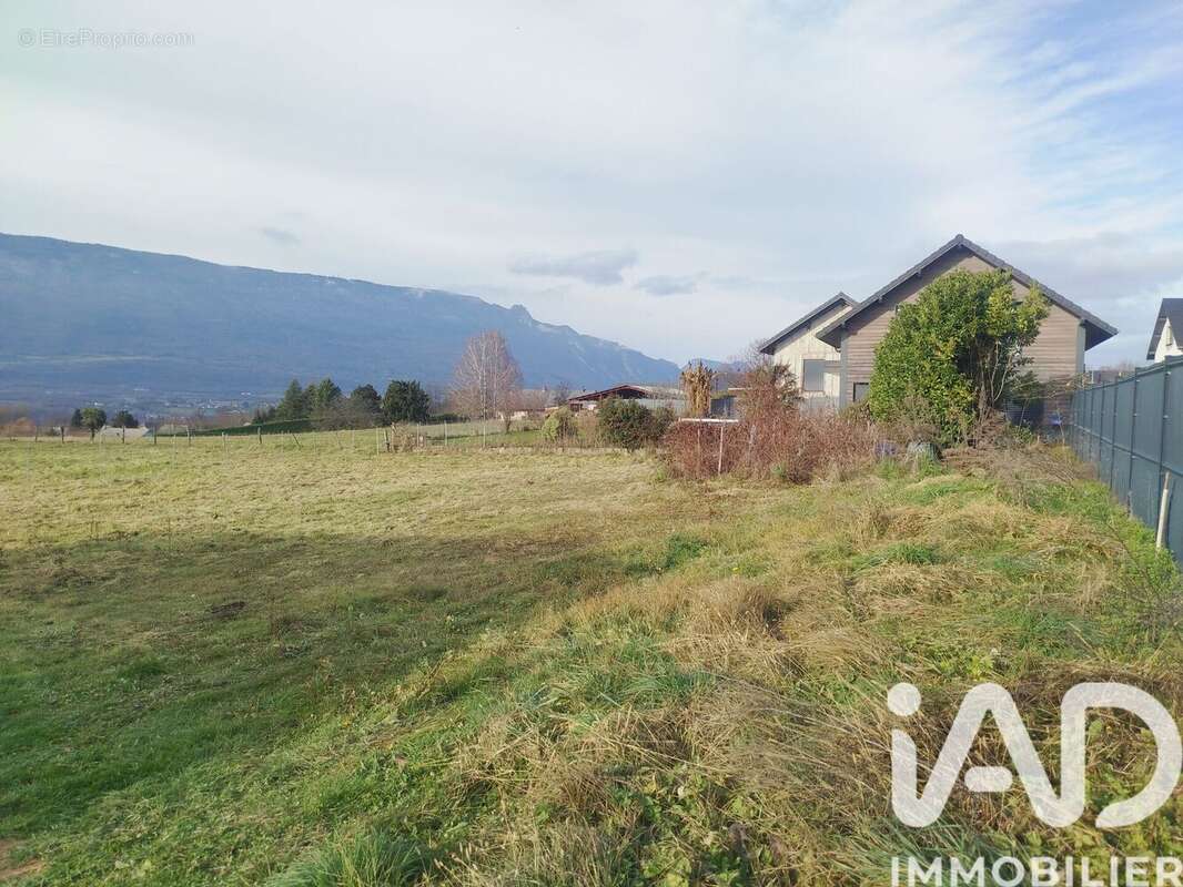 Terrain 565 m² à Chambery  - photo 2
