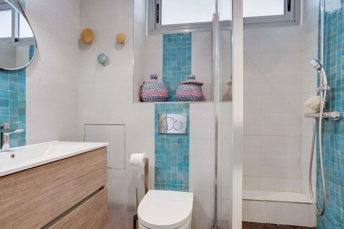 Appartement à LEVALLOIS-PERRET