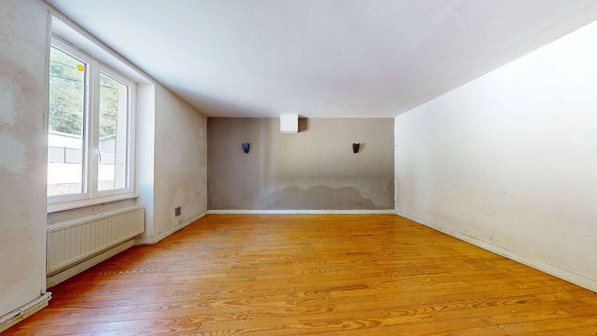 Appartement à PONT-EVEQUE