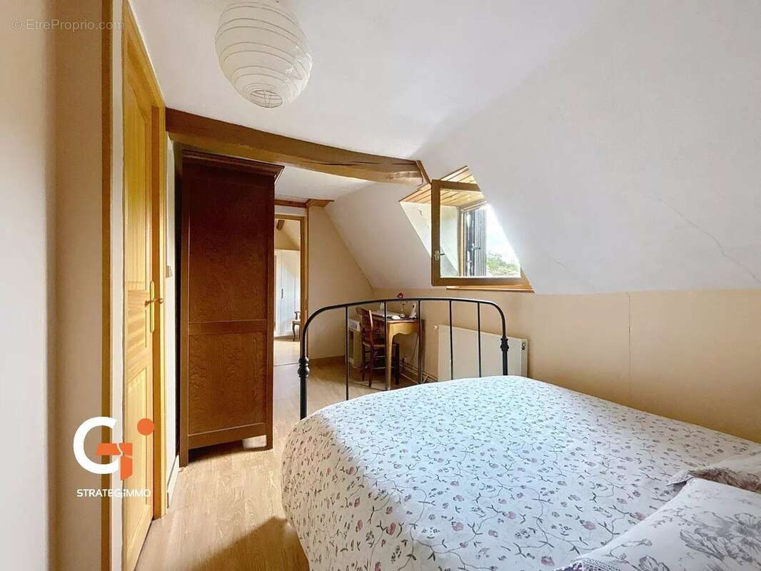 Maison à SAINT-OUEN-DE-THOUBERVILLE