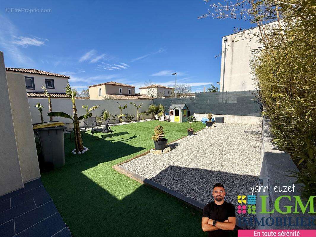 Maison à MILHAUD