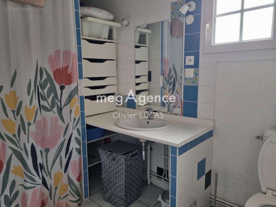 Commerce à SAINT-ETIENNE-L&#039;ALLIER