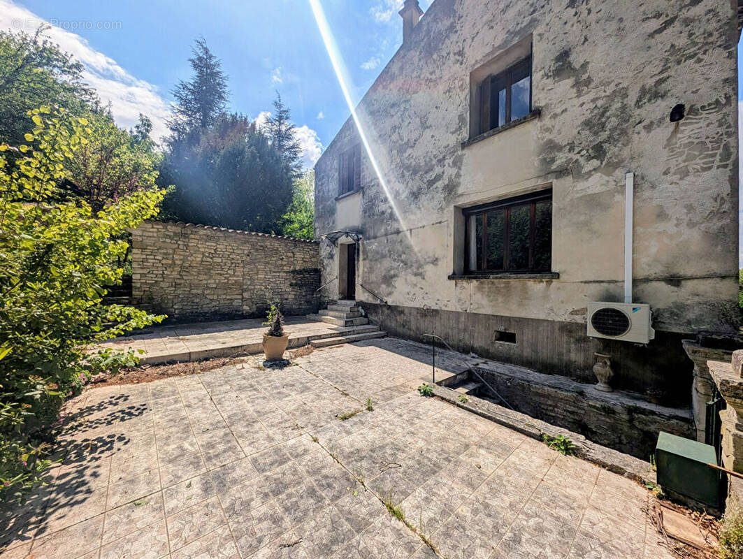 Maison à BARJAC