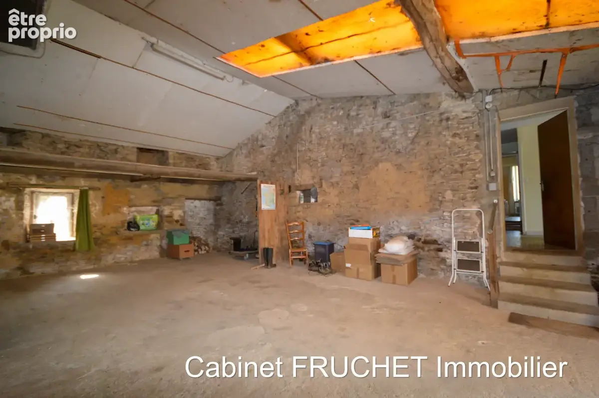MOUCHAMPS - Jolie maison de campagne avec terrain et dépendances - photo 13