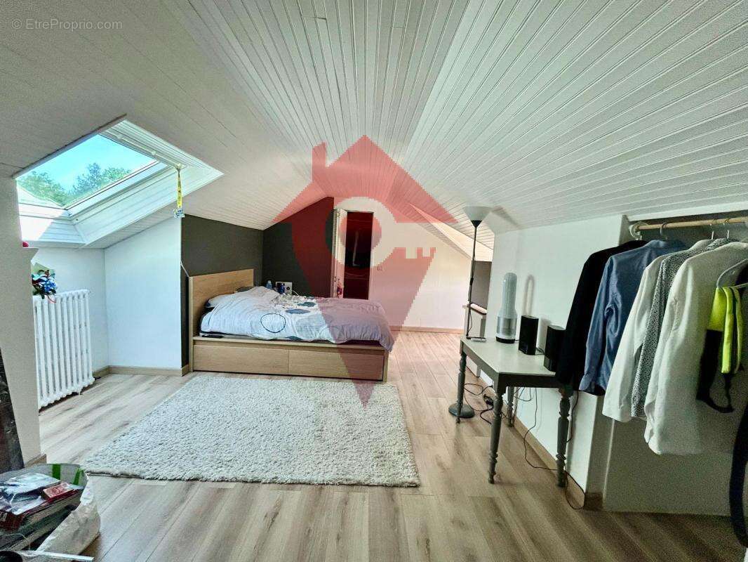 Maison à VERNEUIL-SUR-SEINE