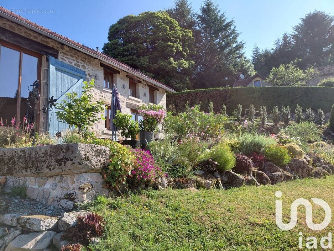 Photo 1 - Maison à SAINT-AMAND-JARTOUDEIX