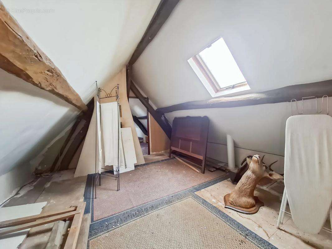 Maison à CHAMPROND-EN-GATINE