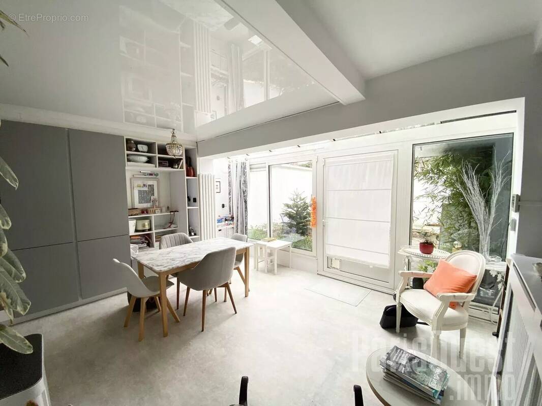 Maison à VILLE-D'AVRAY