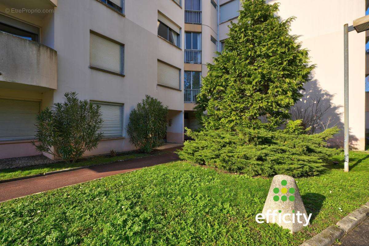 Appartement à OULLINS