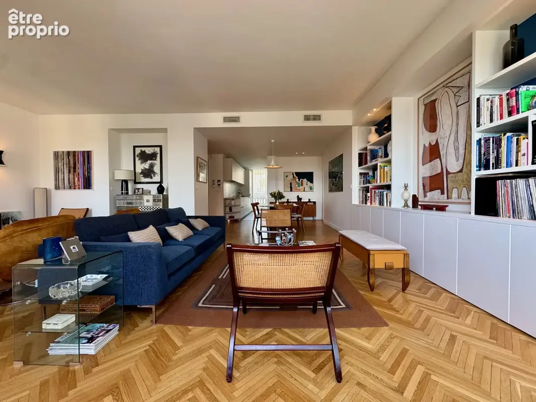 Appartement 5 pièces 127 m² à vendre à Marseille-8e (13008) - photo 2