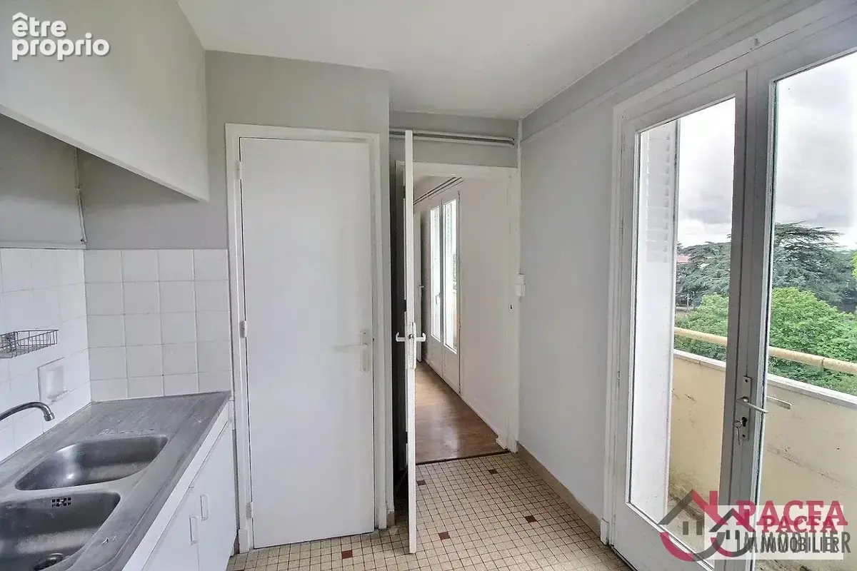 Appartement lumineux T2 avec vue imprenable à Castres - photo 2