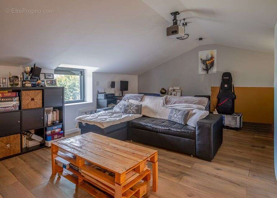 Maison à LIMAS