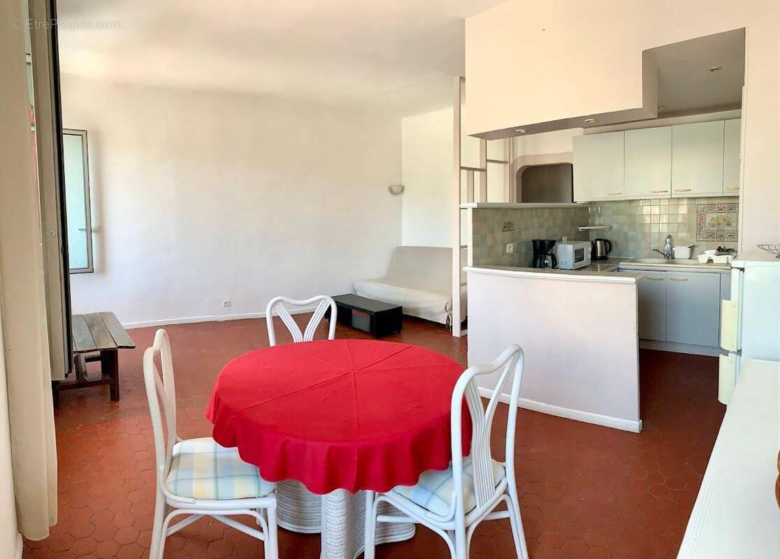   - Appartement à DRAGUIGNAN