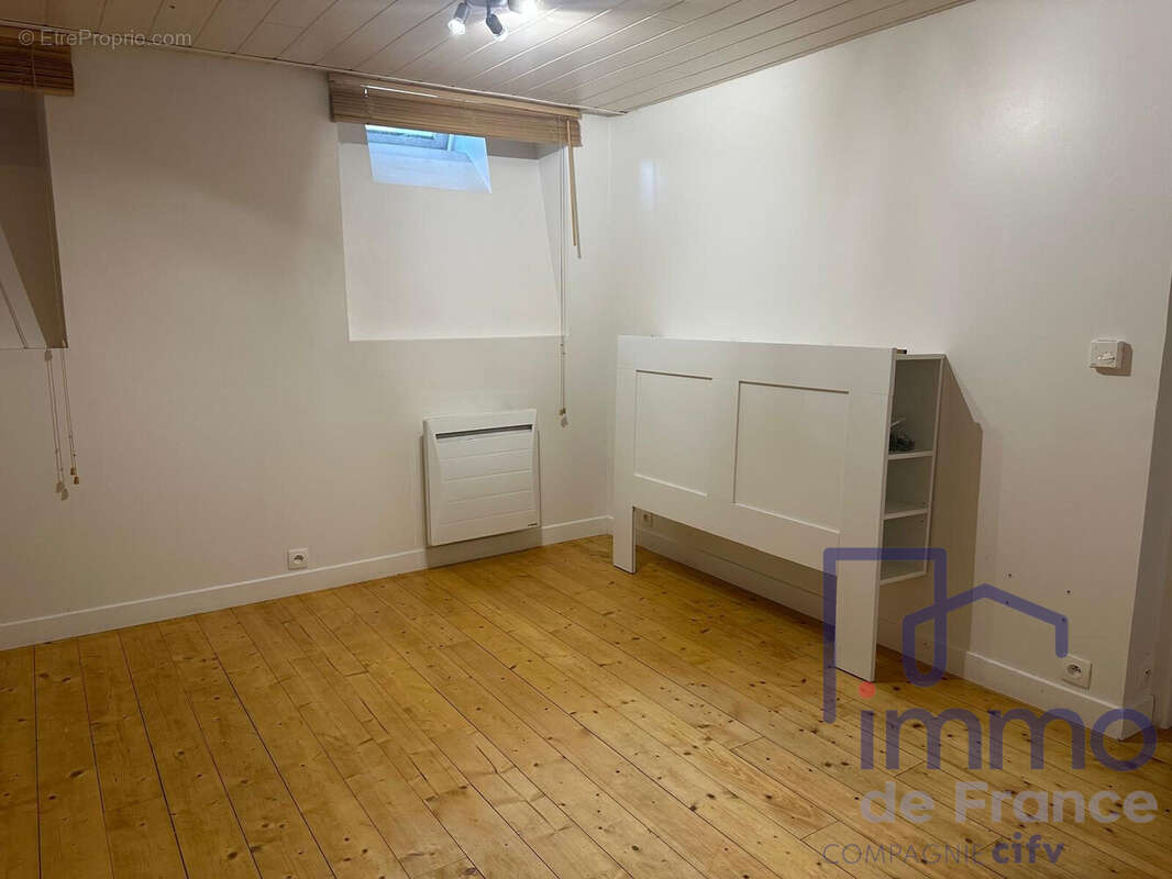 Appartement 49 m² à Saint-Etienne  - photo 4