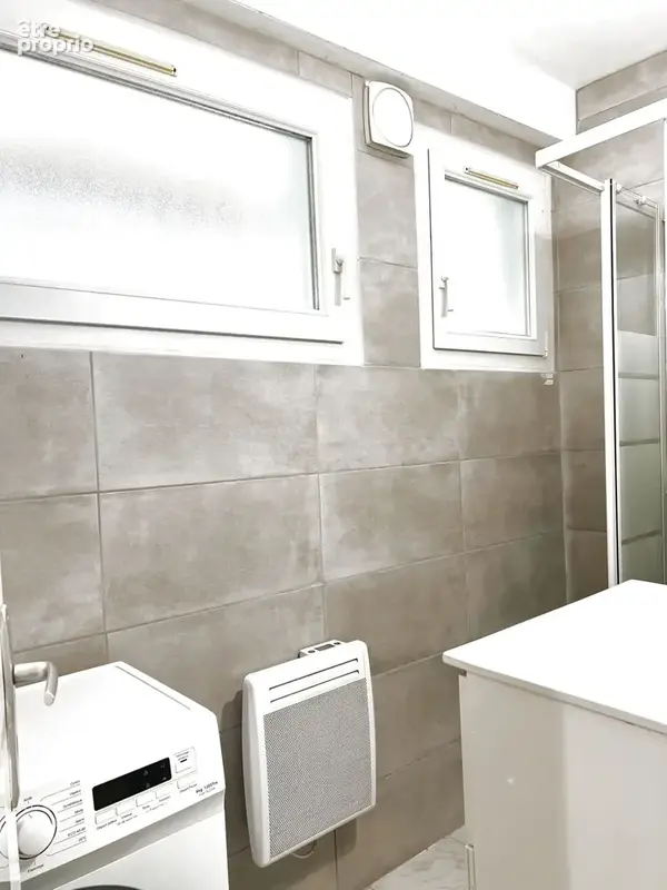 A vendre - 48m2 - appartement t2 en hyper centre de lorient - photo 4