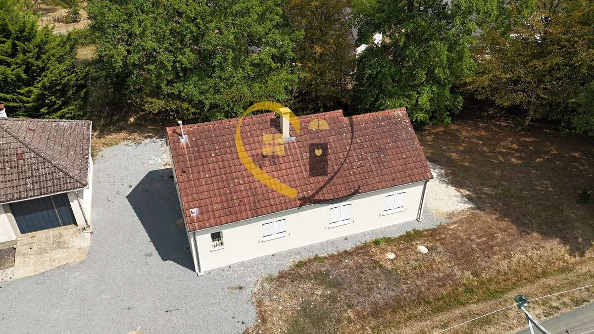 Maison 4 pièces 87 m² à vendre à Saint-Martin-D'auxigny (18110) - photo 17