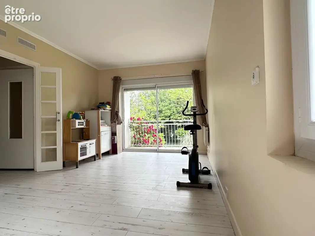 Charmante Maison Familiale avec Jardin à Roullet-Saint-Estèphe - photo 11