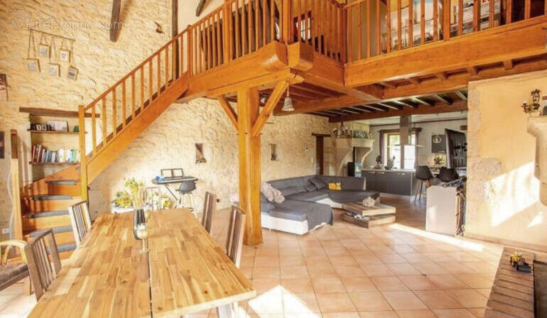 Maison à SAINT-FELIX-DE-FONCAUDE