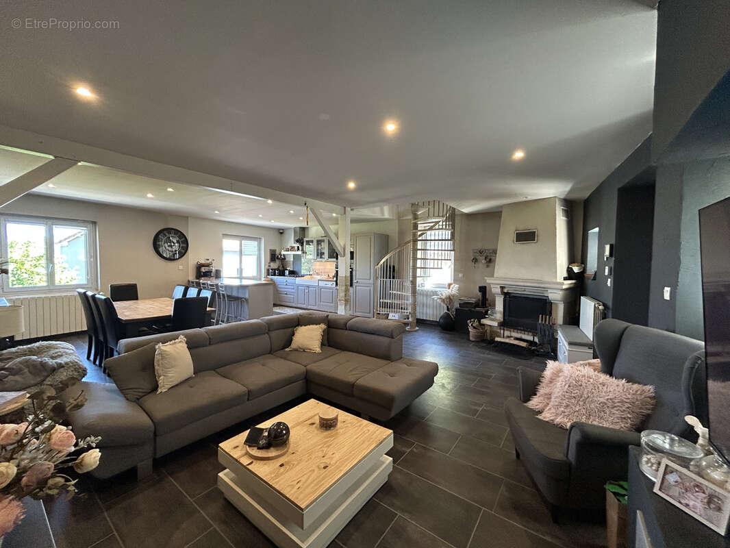 Maison familiale a vendre à SAINT-DESIRAT - photo 16