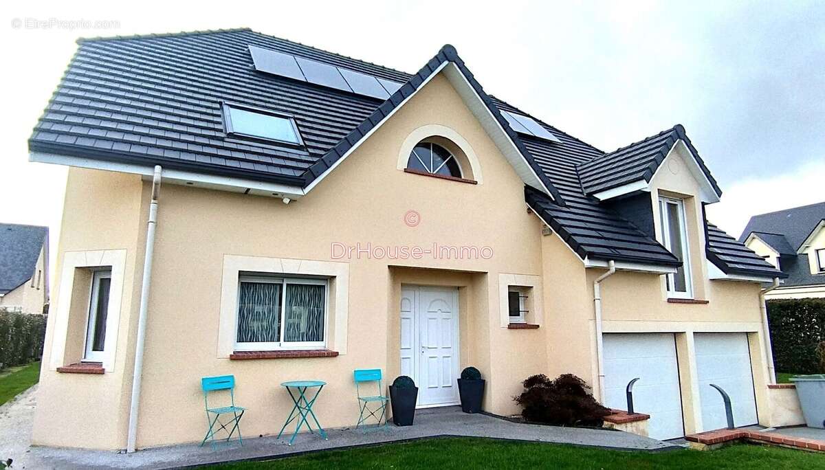 Maison à SAINT-OUEN-DE-THOUBERVILLE