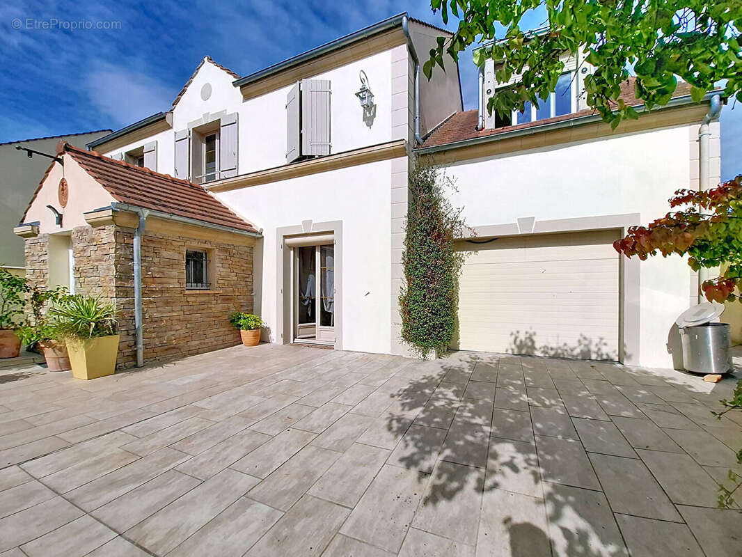 Maison à SAINT-GERMAIN-SUR-MORIN