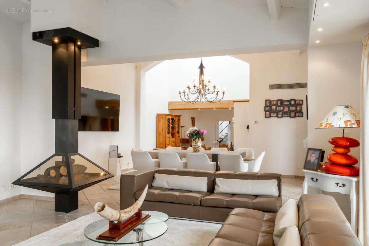 Maison à LE BAR-SUR-LOUP