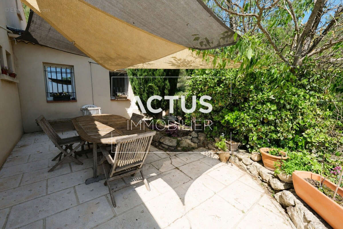 Maison 135 m² à Aurons  - photo 8