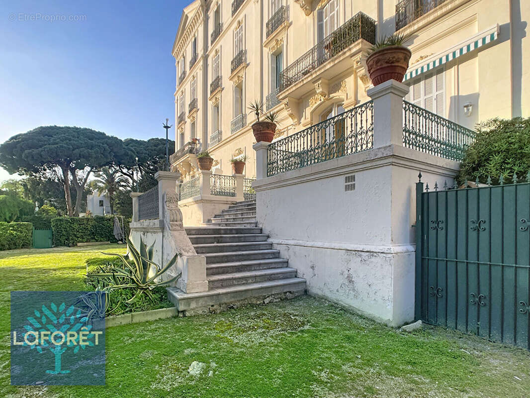 CANNES BASSE CALIFORNIE - Rez-de-chaussée esprit maison dans résidence bourgeoise d'exception - photo 14