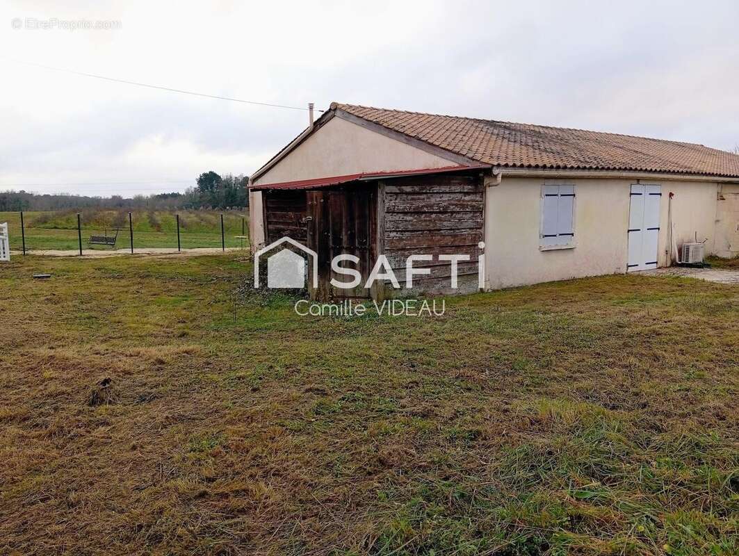 Photo 2 - Maison à MONTLIEU-LA-GARDE