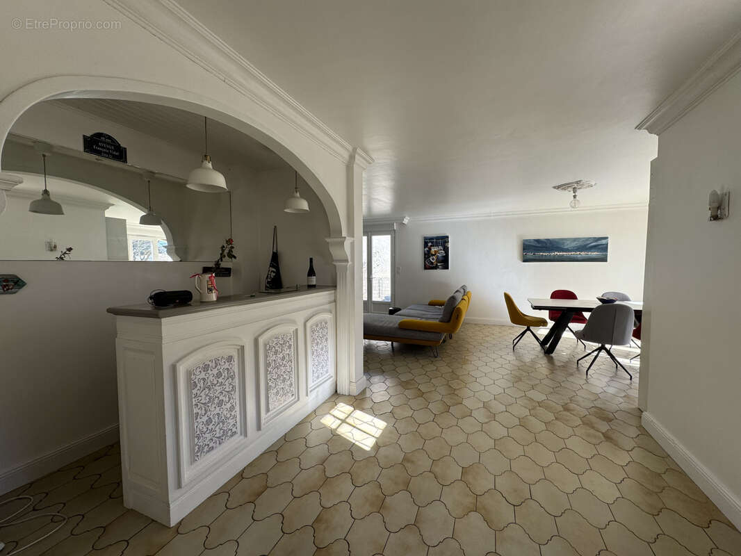 Maison à COURSAN