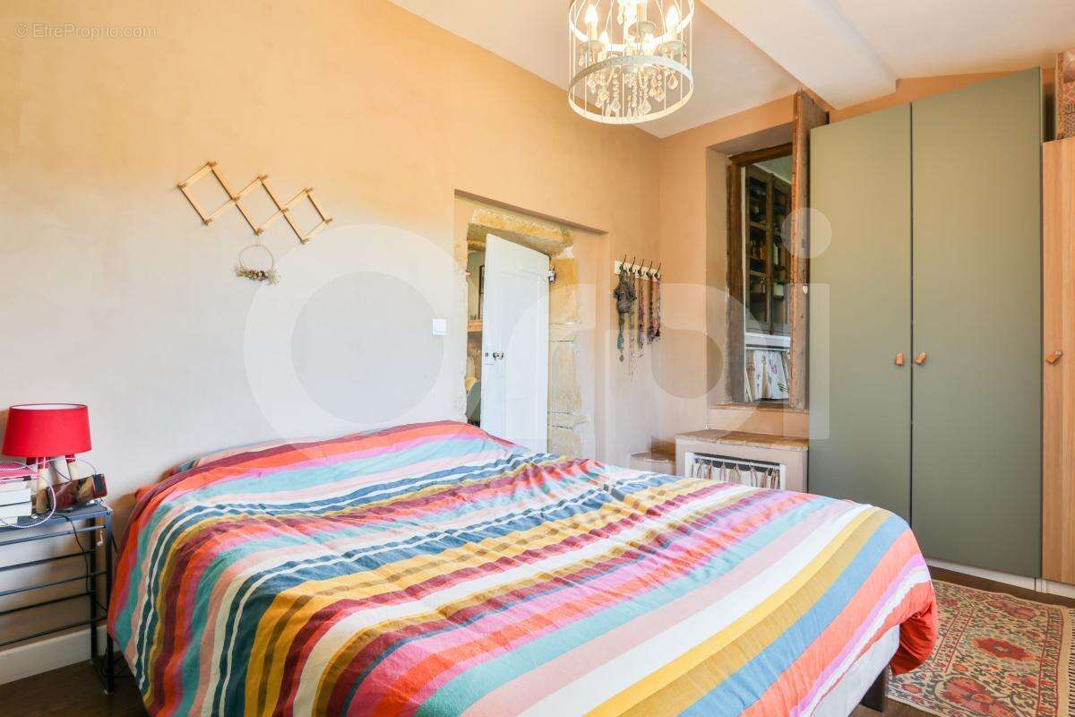 Ouest Lyonnais - Maison pleine de personnalité avec piscine – 169 m² - photo 11