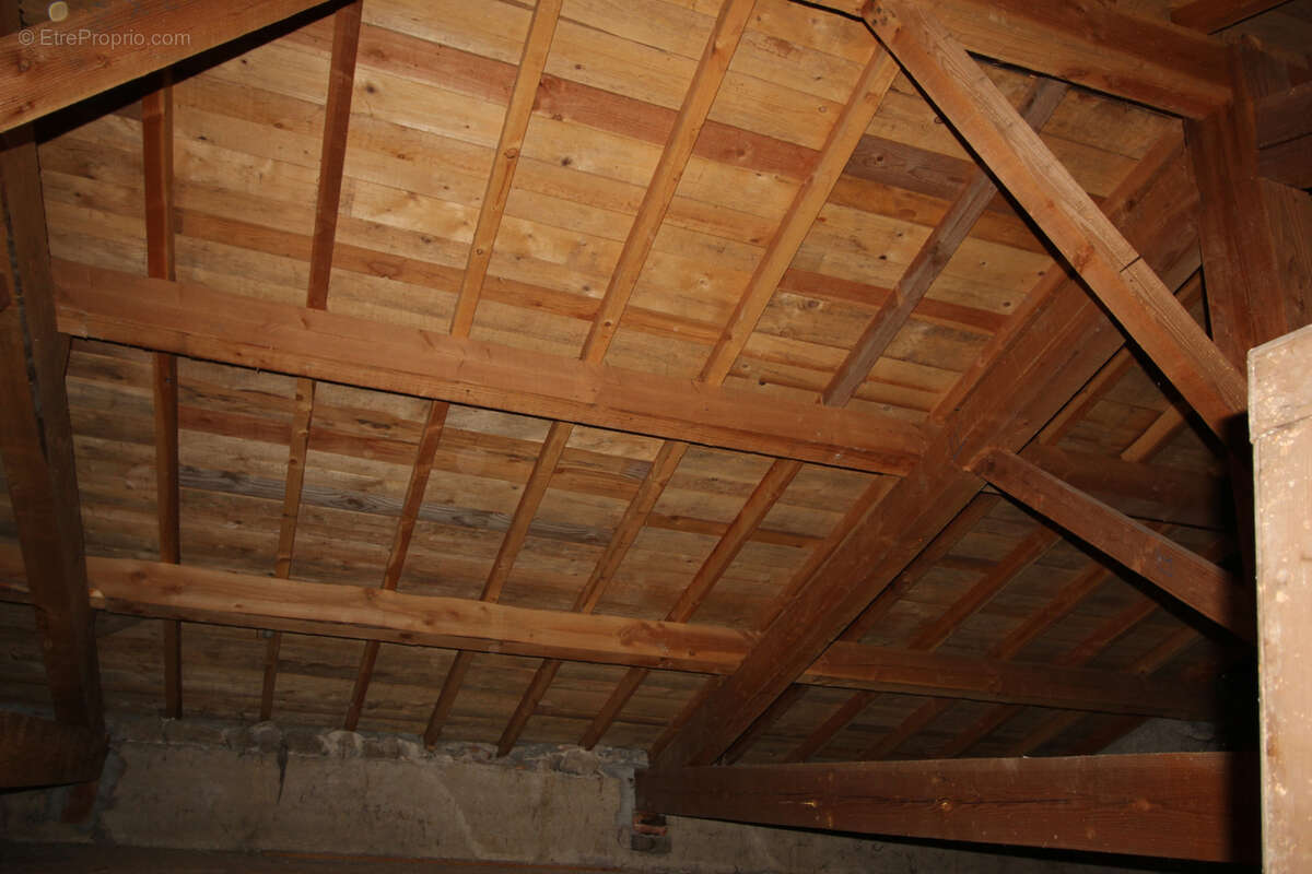 Maison à SAINT-MARTIN-LA-SAUVETE