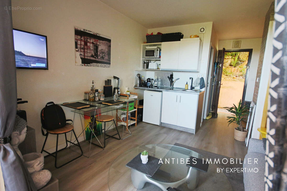 Appartement à VALLAURIS