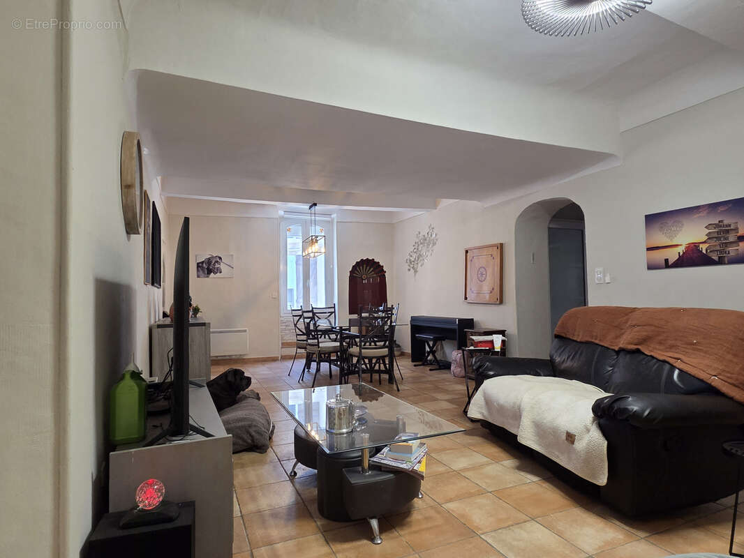 Maison à NEBIAN