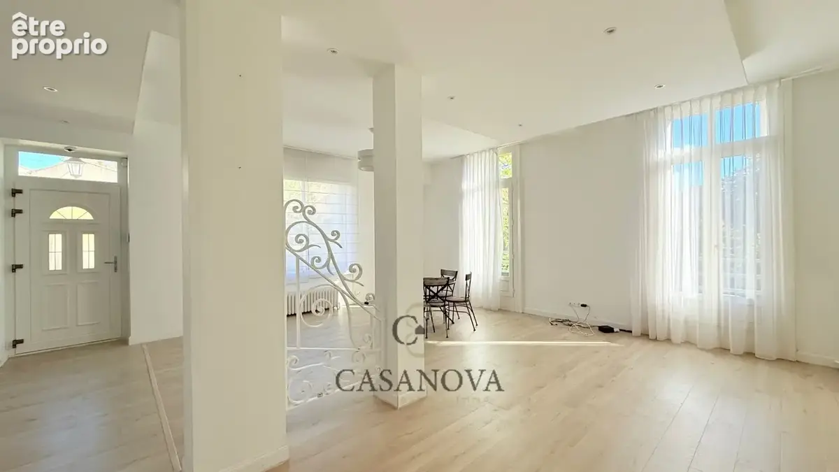 Maison de maître 260 m² avec piscine chauffée et jardin  Béziers centre  Bien d'exception - photo 7