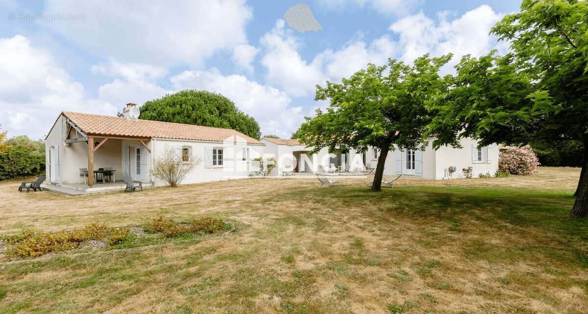 Maison à L&#039;AIGUILLON-SUR-VIE