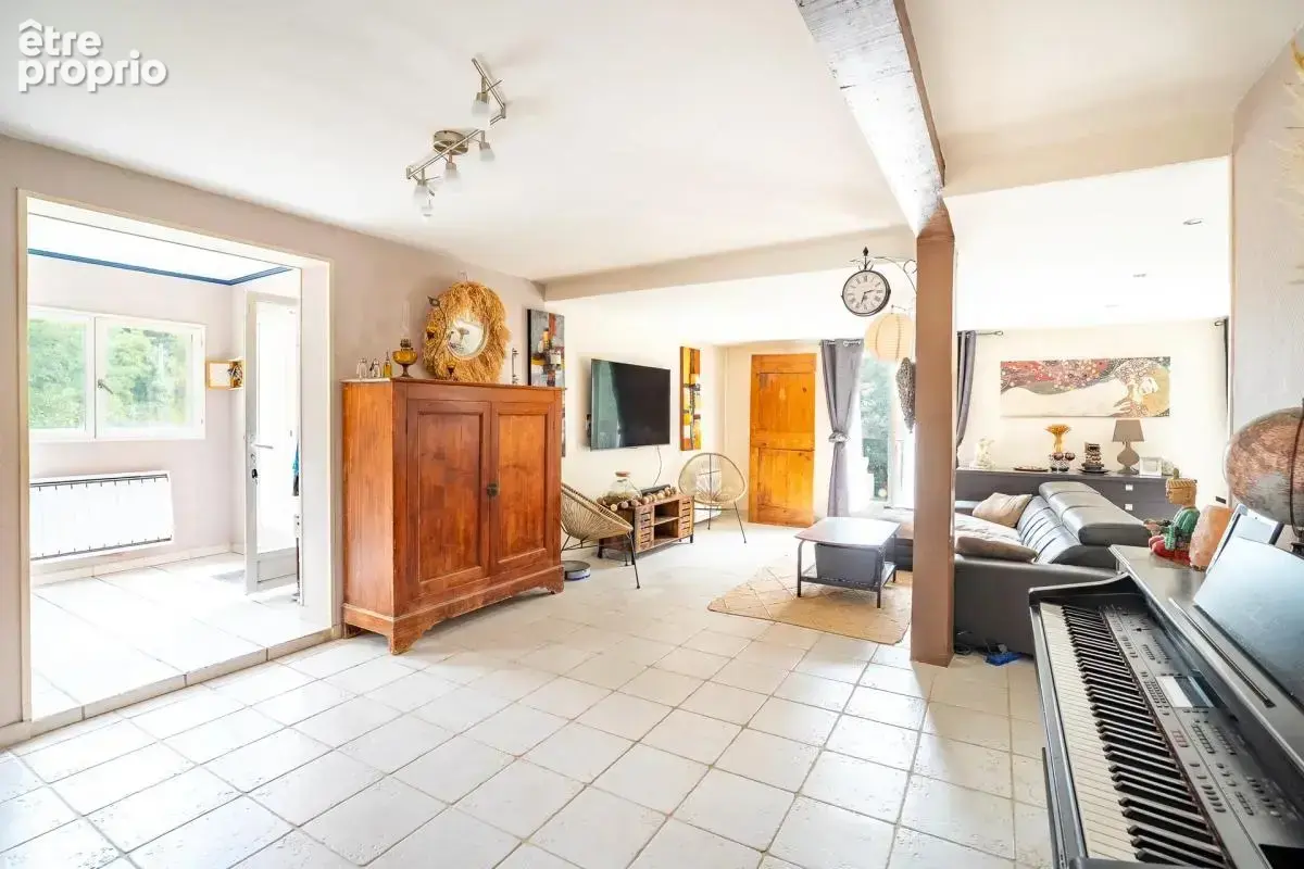 Maison de 7 pièces de 170 m² à Camarsac - photo 6