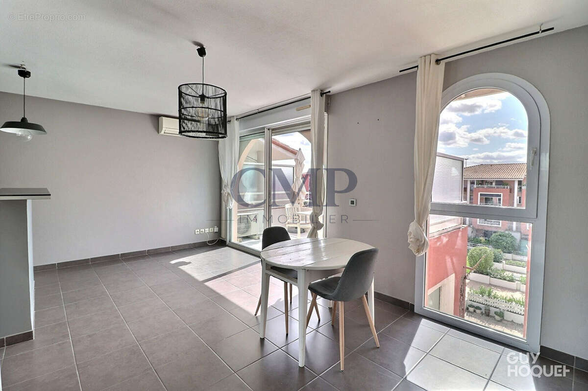 À vendre LATTES, Charmant T2 avec terrasse et cellier, vue sur le port - photo 3