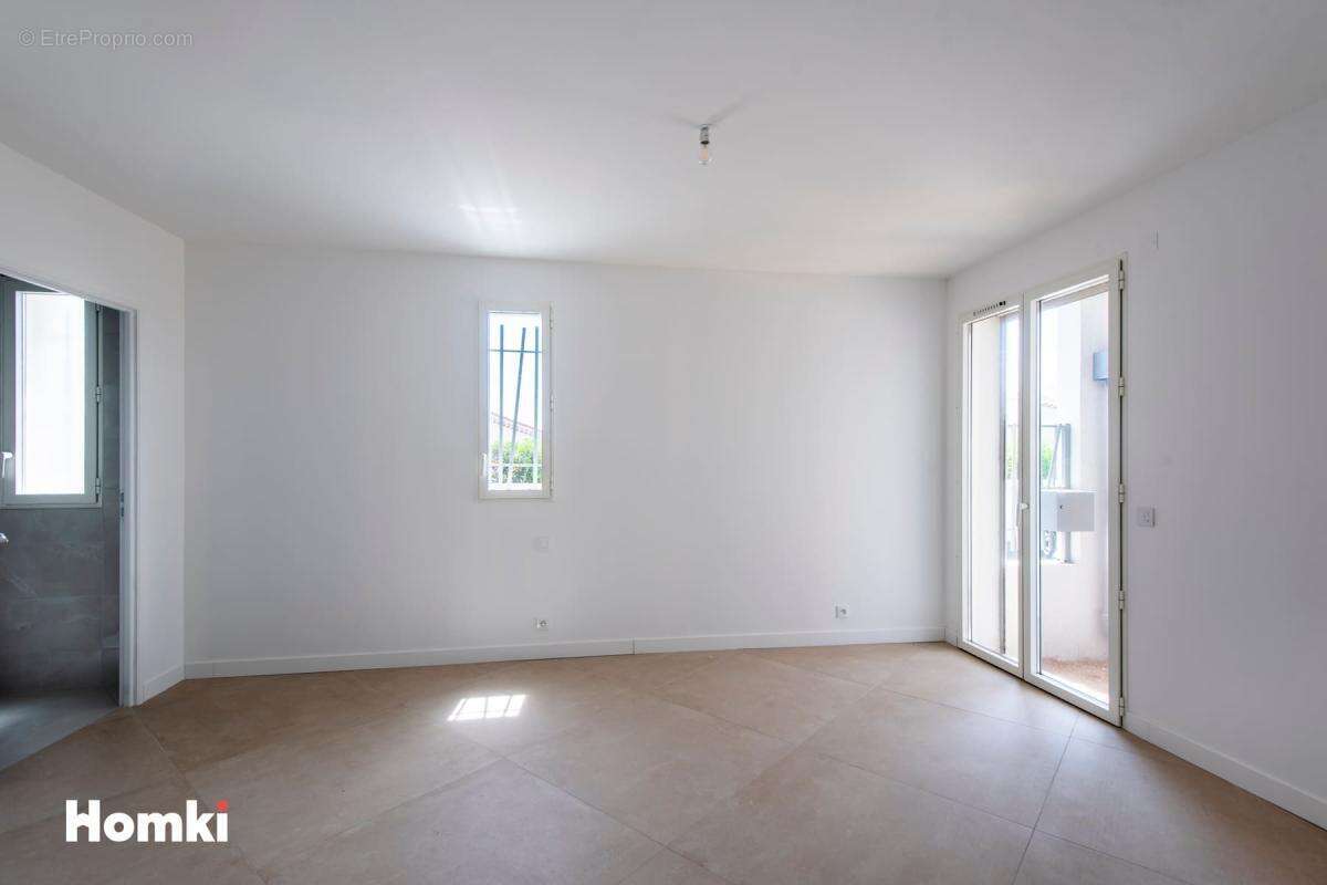 CARRO – Maison mitoyenne d’un côté avec terrasse de 19 m² et vue mer panoramique - photo 11
