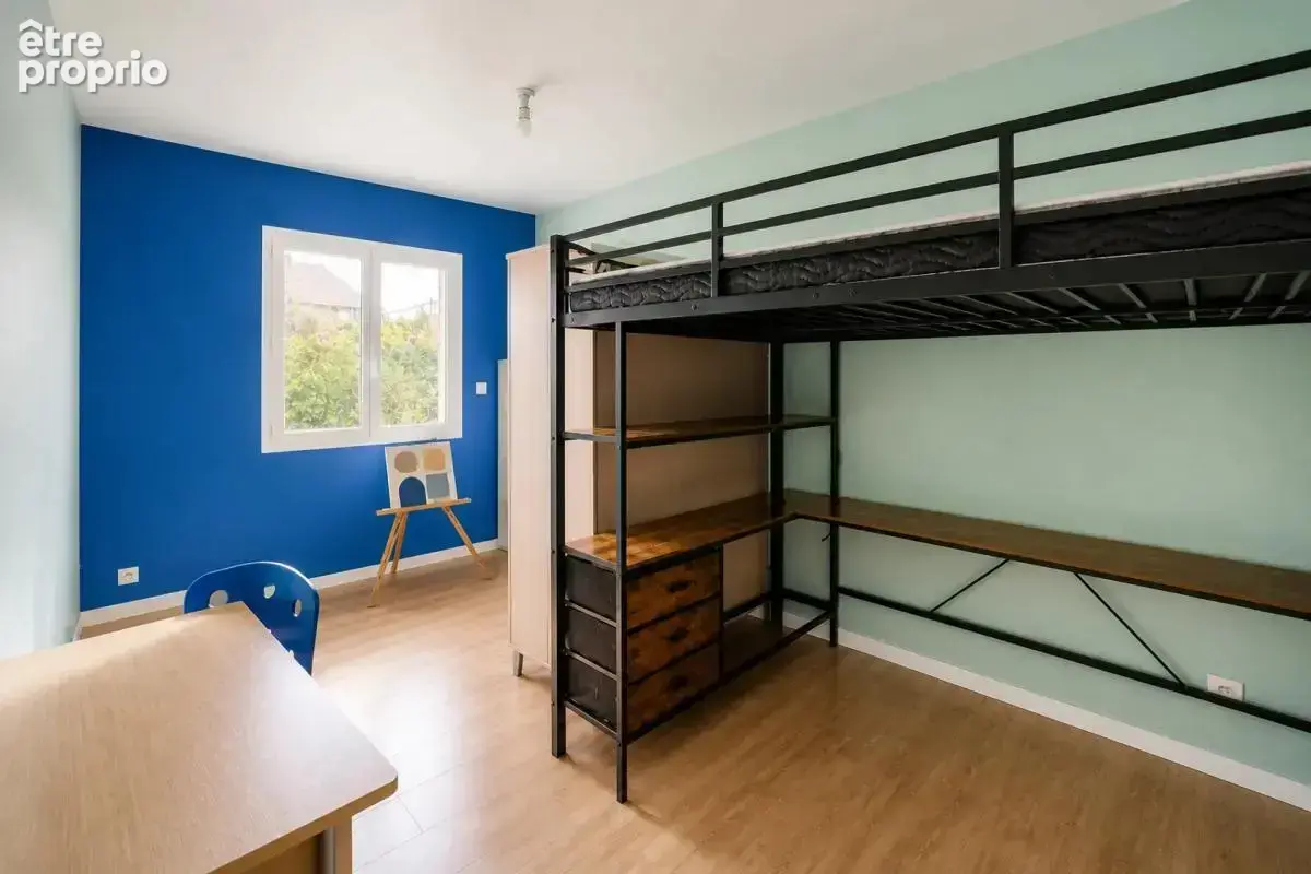 Belle maison familiale avec 4 chambres, grand garage et jardin arboré - photo 12