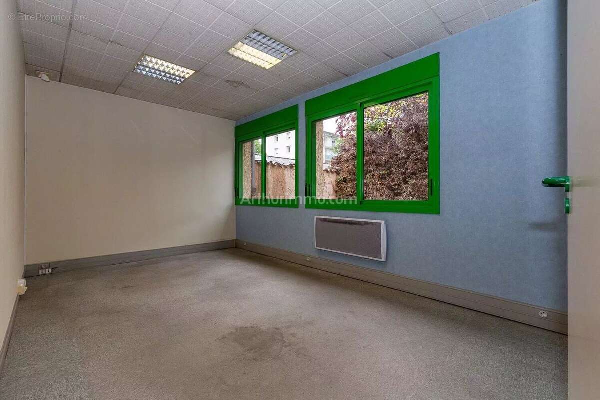 Commerce à BOURGOIN-JALLIEU