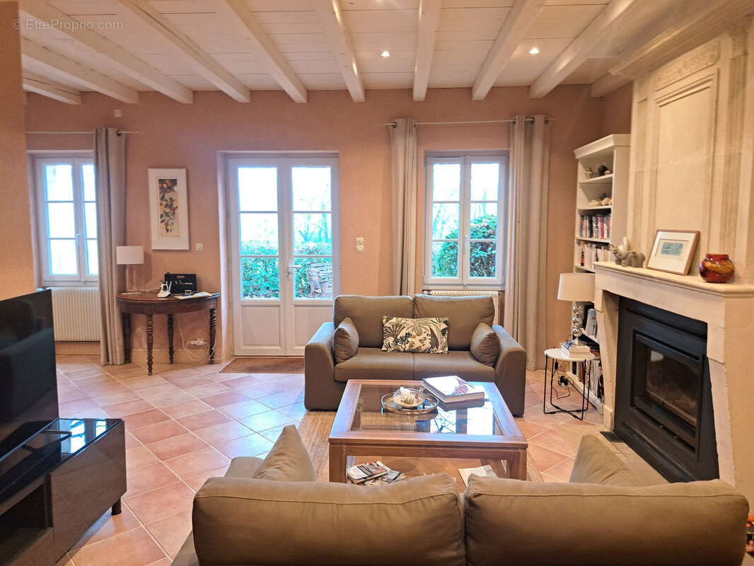 Maison à BOURG