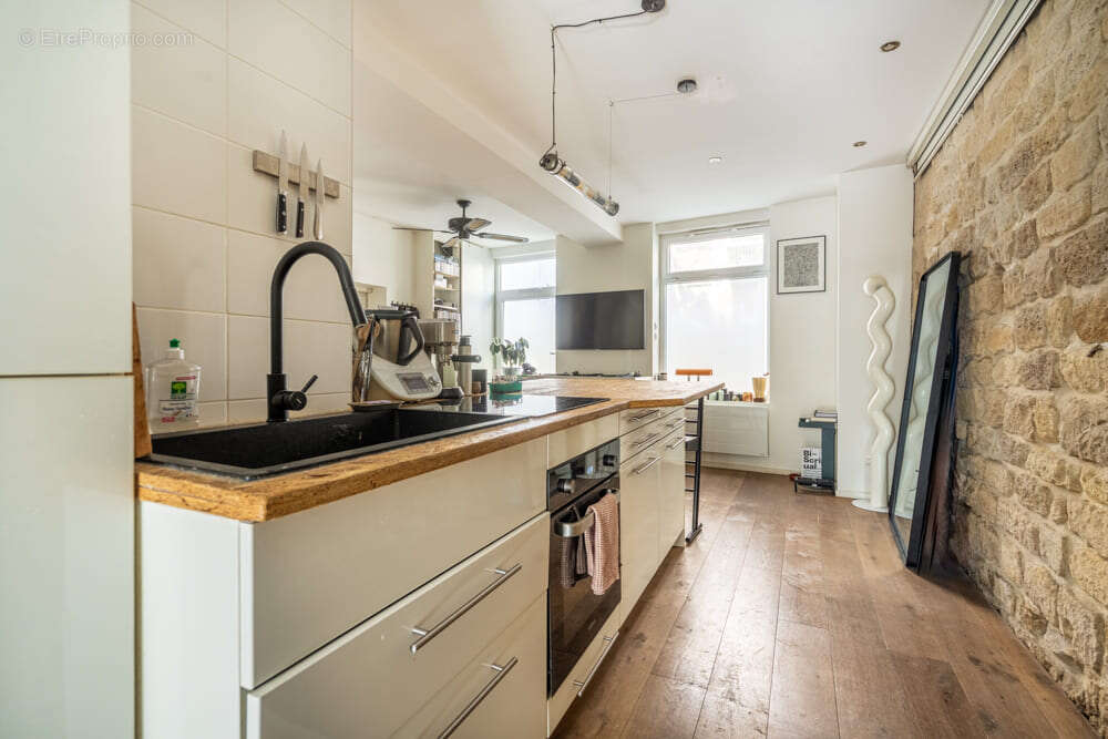 Appartement à PARIS-11E