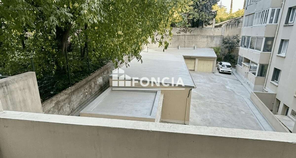 Appartement à MARSEILLE-4E